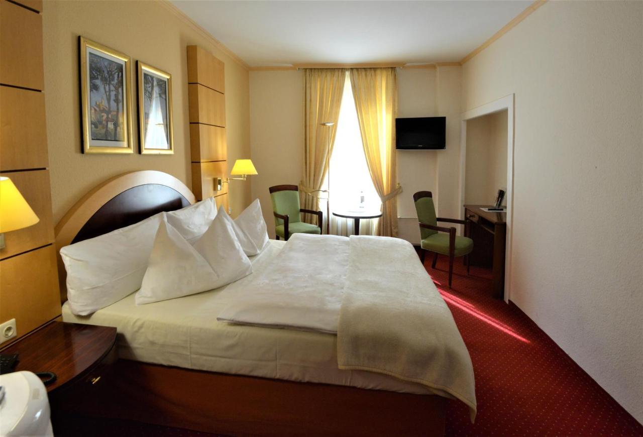 Hotel Am Kochbrunnen Wiesbaden Exterior foto