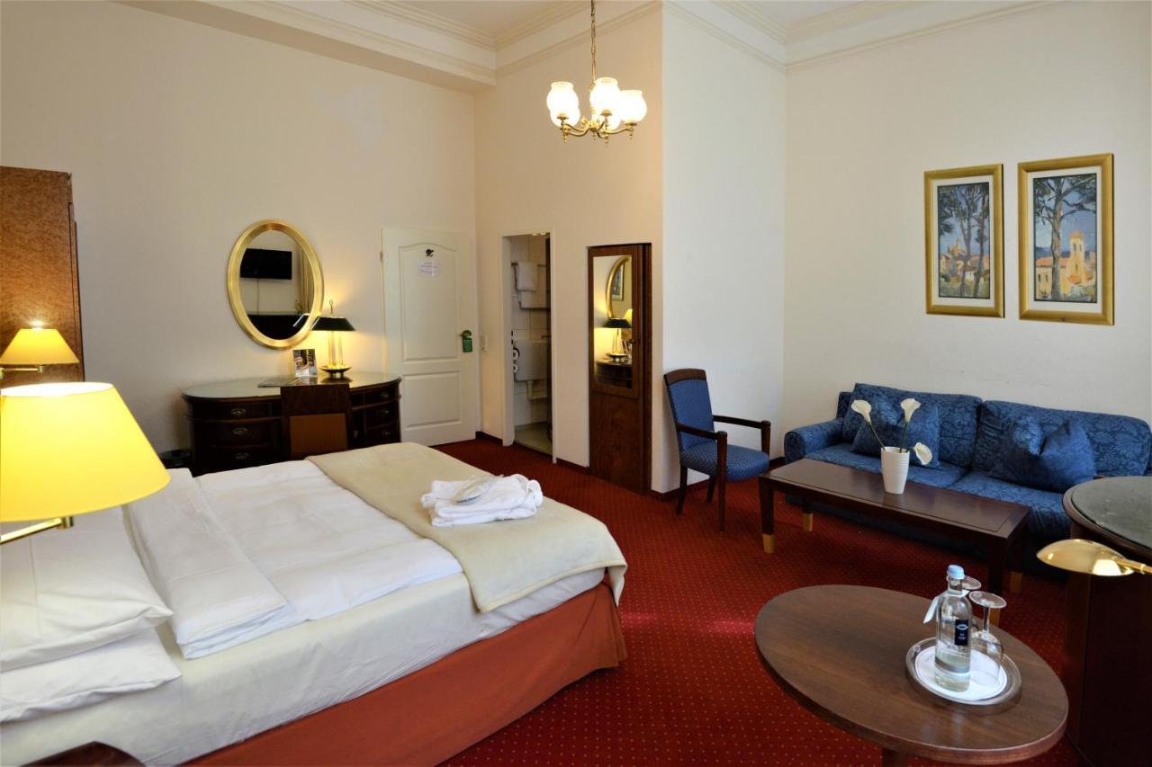 Hotel Am Kochbrunnen Wiesbaden Exterior foto